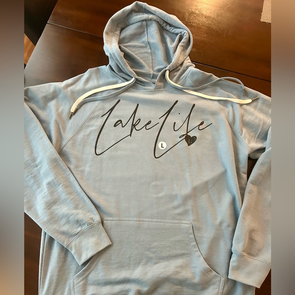 Women’s brand new “Lake Life” sweatshirt/hoodie—size large